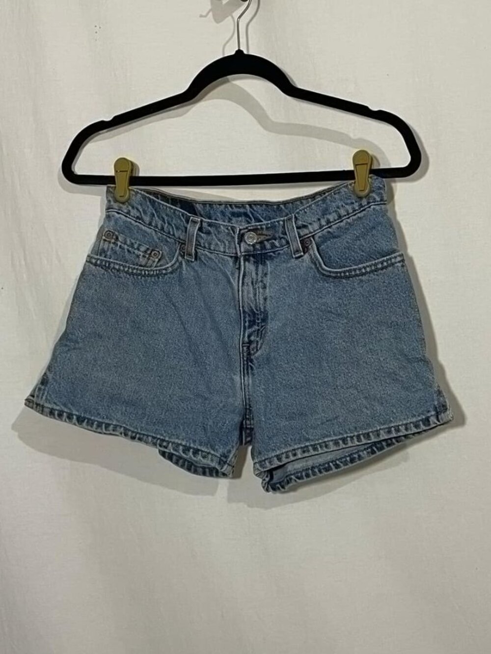 Women's Levi Denim Shorts - Picture 1 of 9